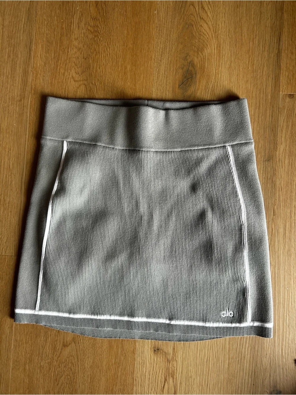 ALO Yoga Women's Gray Ribbed Athletic Skirt